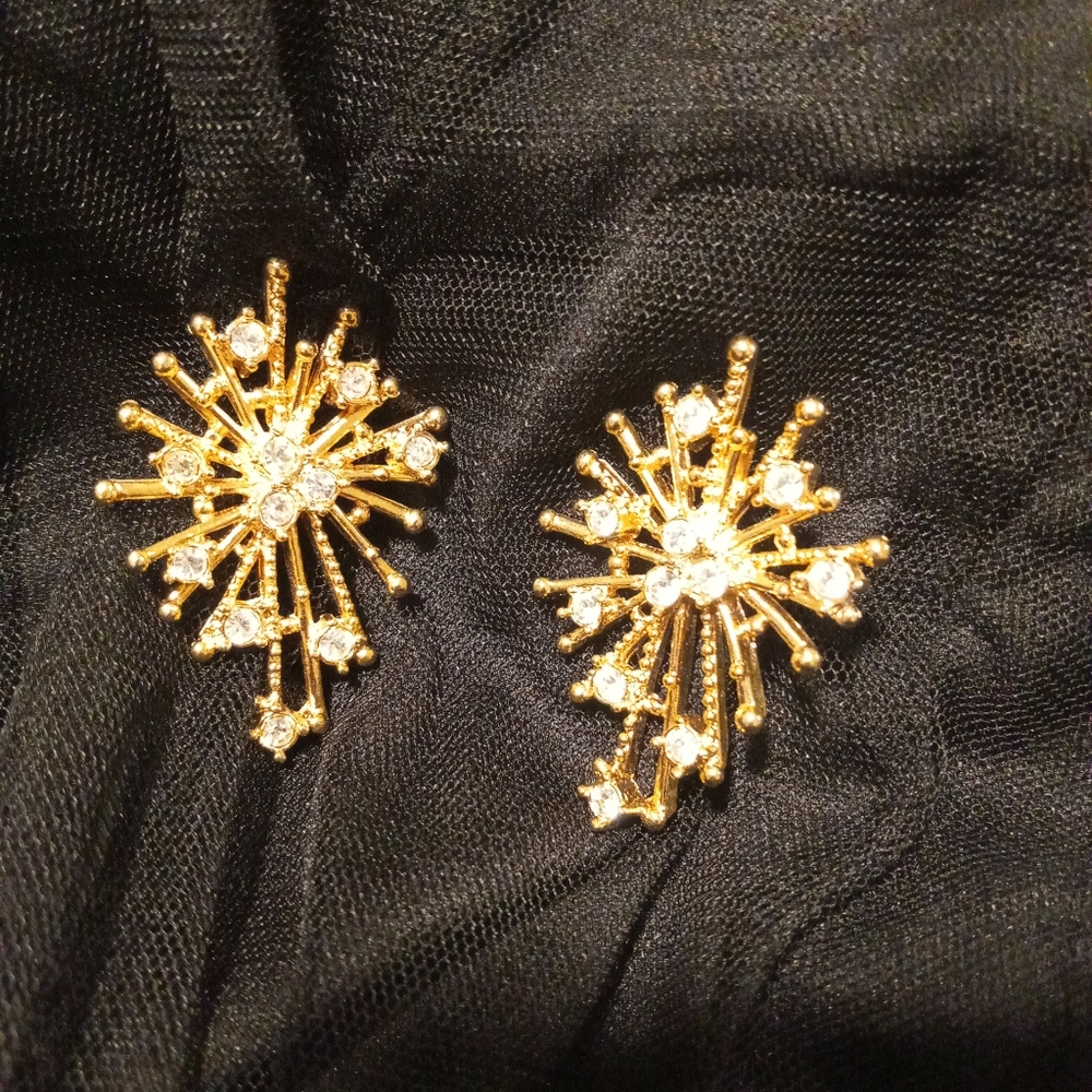 Vntge Avon earrings  star burst gold-tone